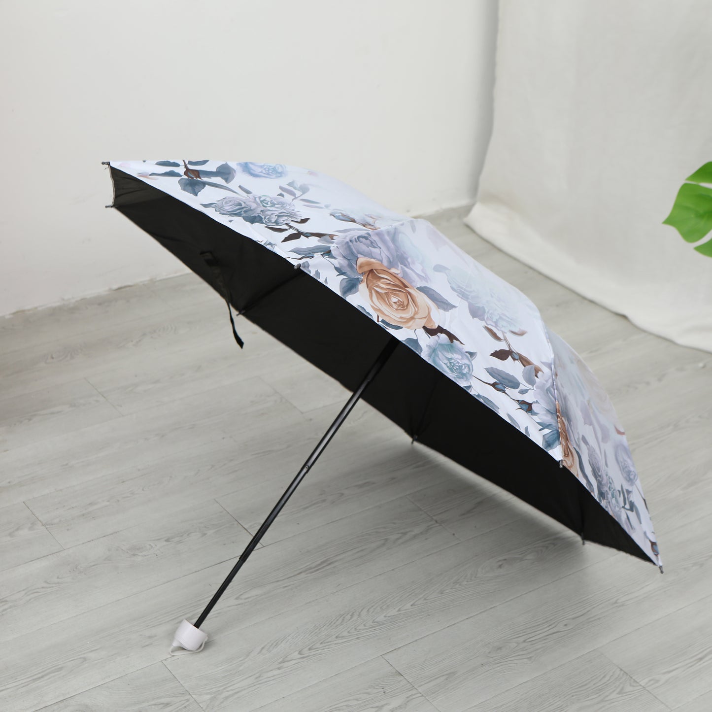 A002-22''/55cm-Manual-Digital printed 3-fold umbrella